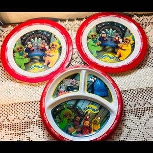 Teletubbies plates, one divided and two flat
